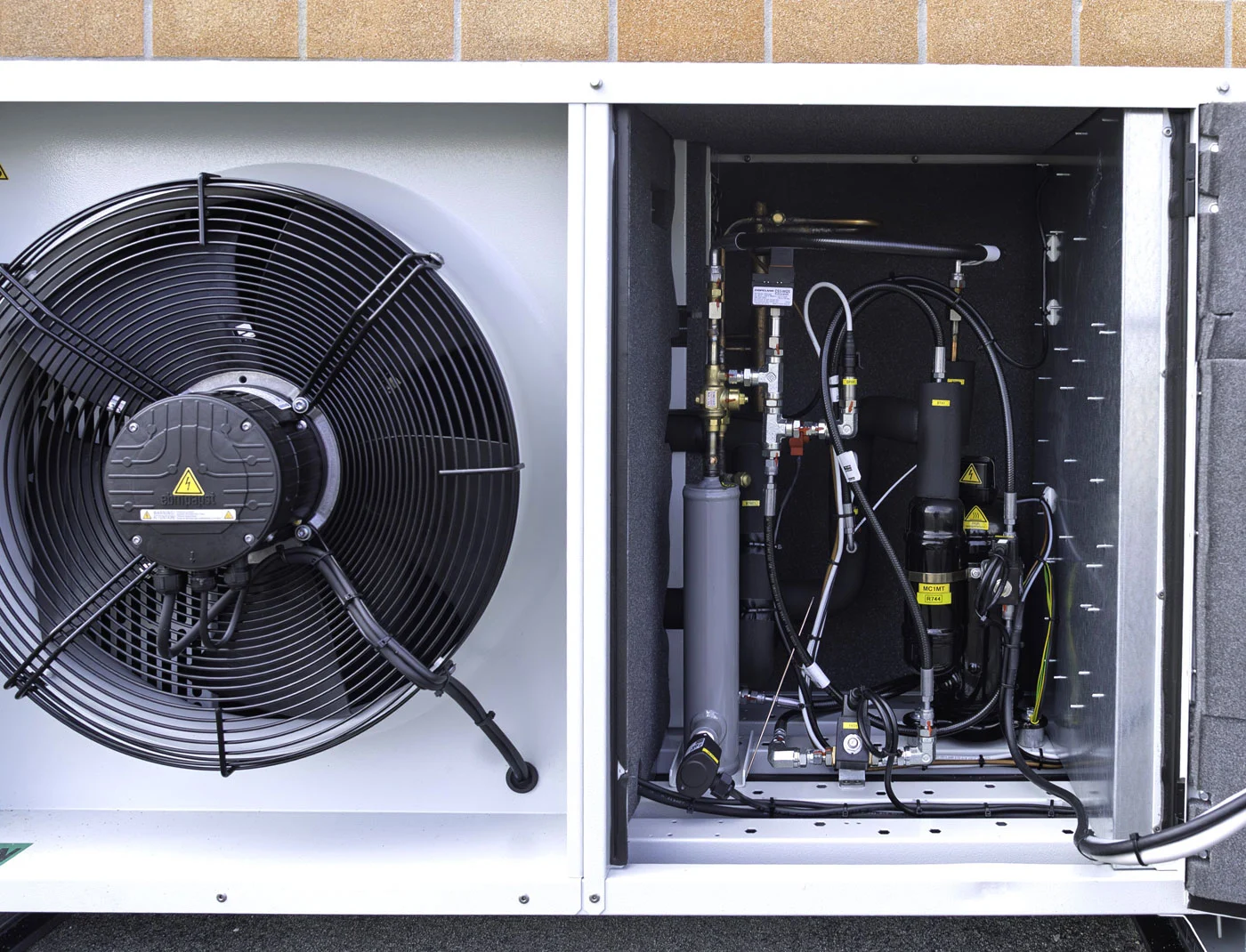 Quadra HPSteel hose used in a refrigeration unit